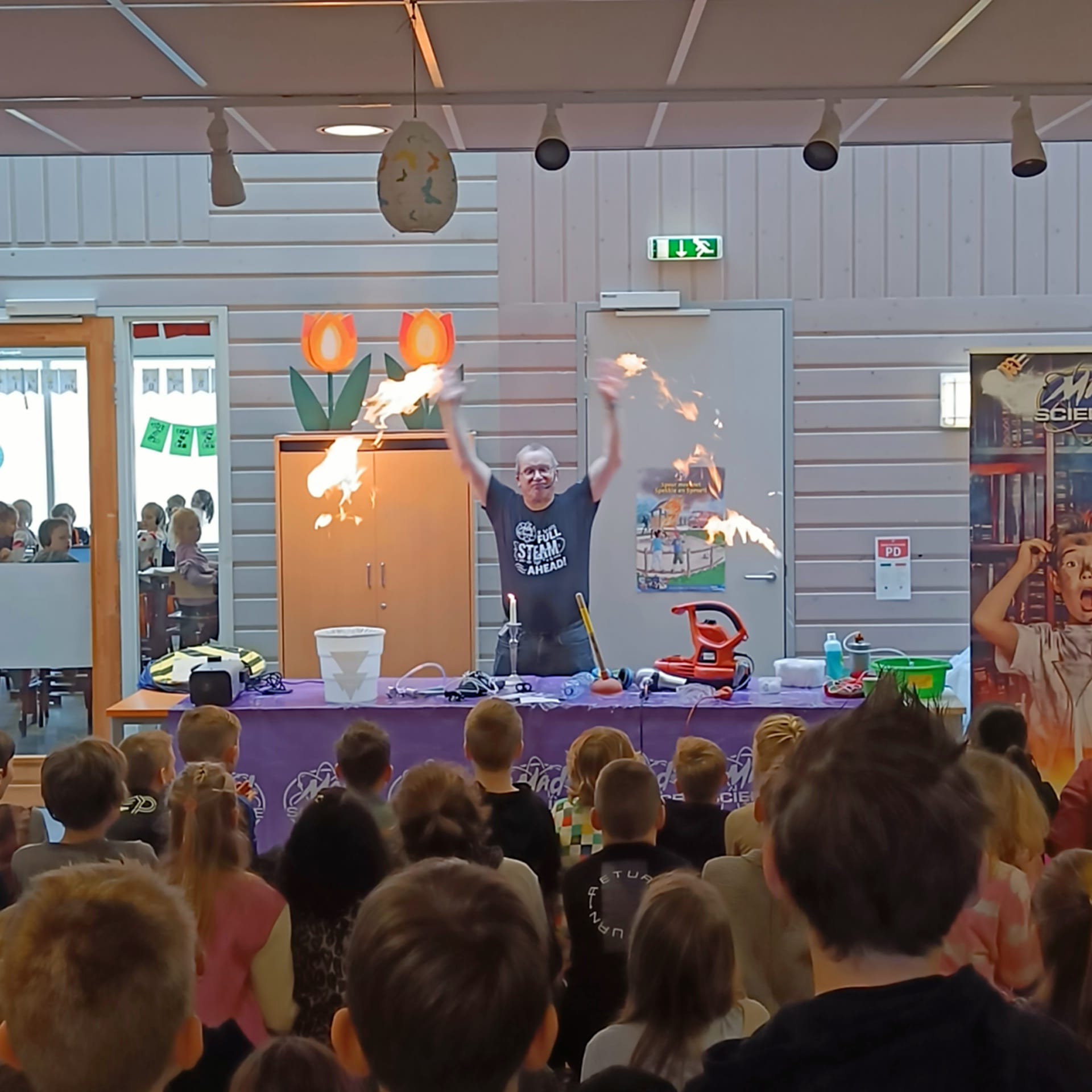 Mad Science show op de Bloeikas